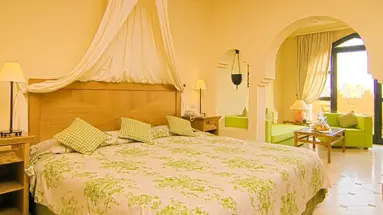 MAKADI PALACE