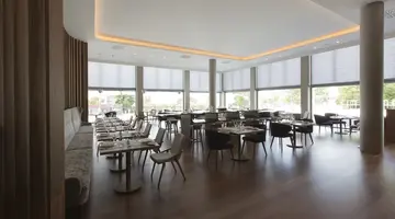Makedonia Palace