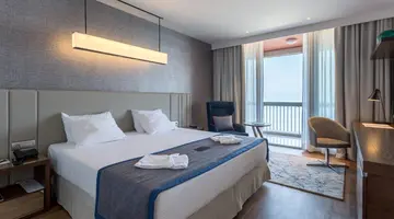 Makedonia Palace
