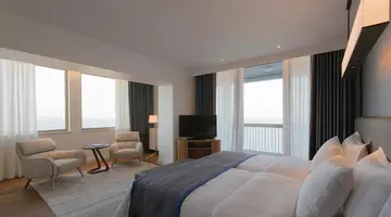 Makedonia Palace
