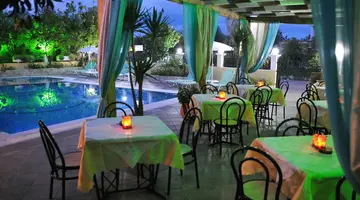 Makis Apartments