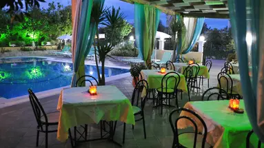 Makis Apartments
