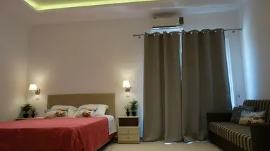 Makis Apartments