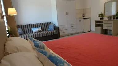 Makis Apartments