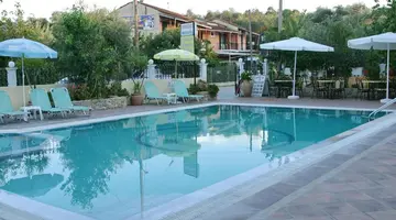 Makis Apartments