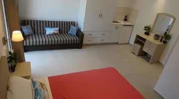 Makis Apartments
