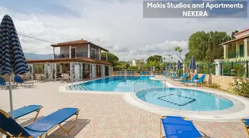 Makis Studios and Apartments