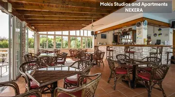 Makis Studios and Apartments