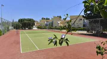 Makronisos Holiday Village