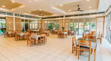 Makronisos Holiday Village