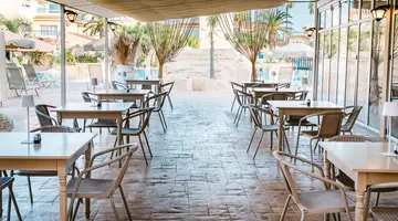 Makronisos Holiday Village