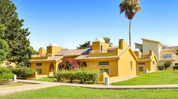 Makronisos Holiday Village