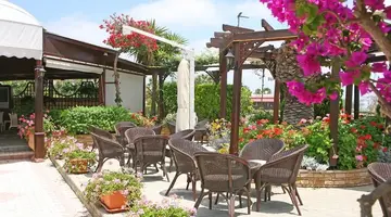 Makronisos Holiday Village