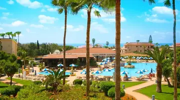 Makronisos Holiday Village