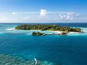 MAKUNUDU ISLAND