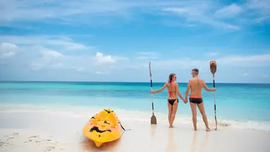 MAKUNUDU ISLAND
