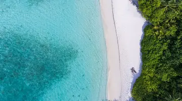 MAKUNUDU ISLAND