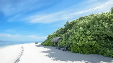 MAKUNUDU ISLAND