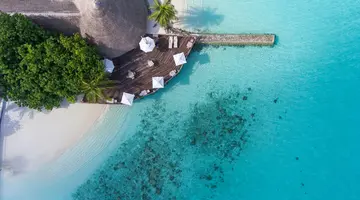 MAKUNUDU ISLAND