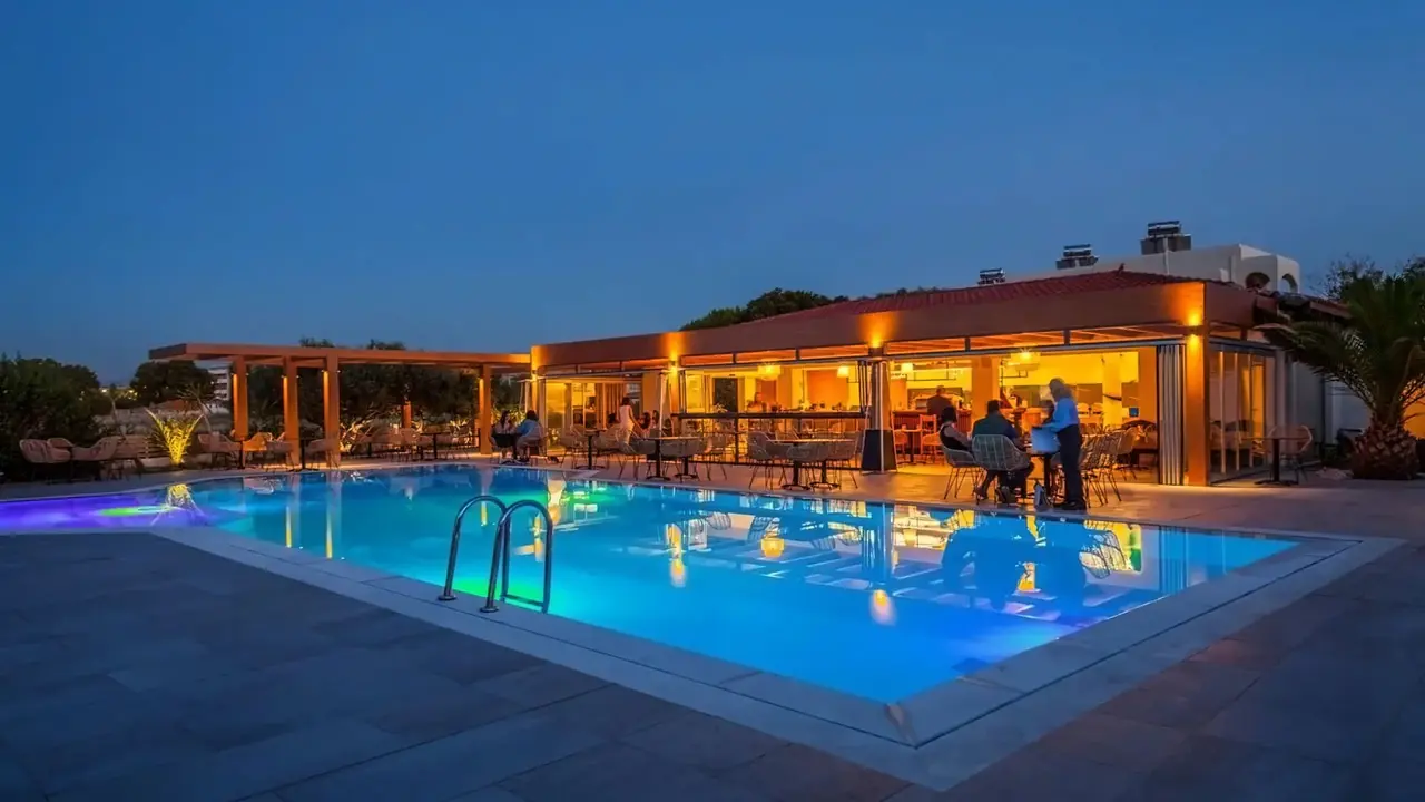 Malena Hotel & Suites (Adults Only 16+)