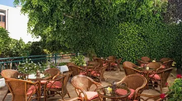 Malia Holidays Hotel