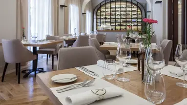 Mamaison Le Regina