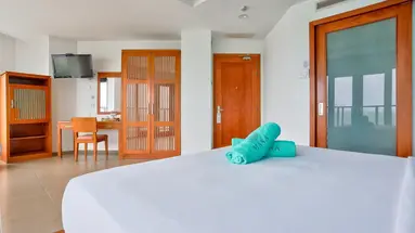 MANA MUINE BEACH RESORT