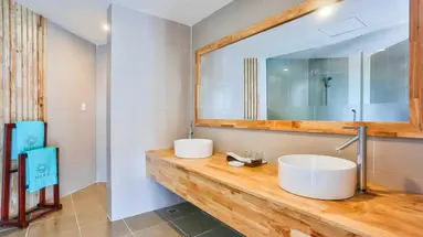 MANA MUINE BEACH RESORT