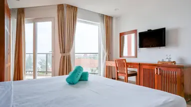 MANA MUINE BEACH RESORT