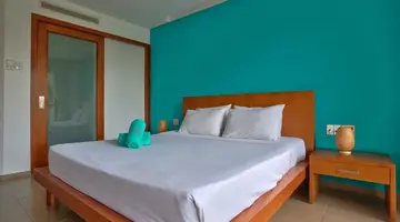 MANA MUINE BEACH RESORT