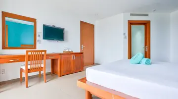 MANA MUINE BEACH RESORT