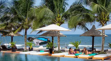 MANA MUINE BEACH RESORT