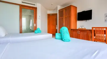 MANA MUINE BEACH RESORT