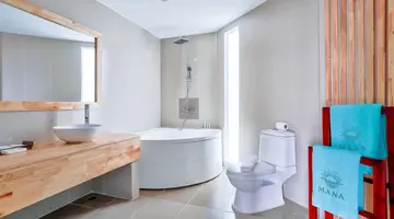 MANA MUINE BEACH RESORT
