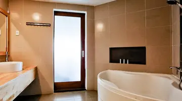 MANA MUINE BEACH RESORT