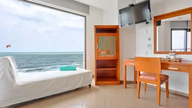 MANA MUINE BEACH RESORT