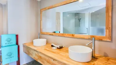 MANA MUINE BEACH RESORT