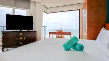 MANA MUINE BEACH RESORT