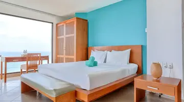 MANA MUINE BEACH RESORT