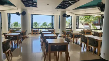 MANA MUINE BEACH RESORT