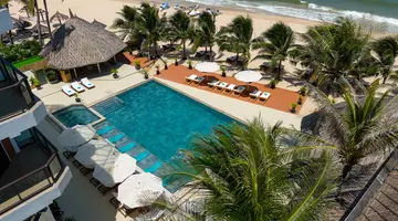 MANA MUINE BEACH RESORT