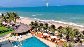 MANA MUINE BEACH RESORT