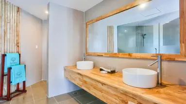 MANA MUINE BEACH RESORT