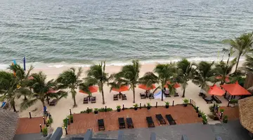 MANA MUINE BEACH RESORT