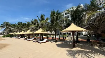 MANA MUINE BEACH RESORT