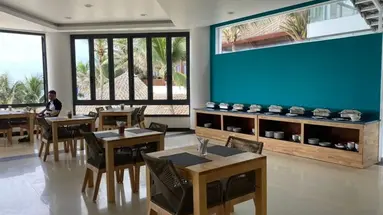 MANA MUINE BEACH RESORT