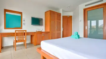 MANA MUINE BEACH RESORT