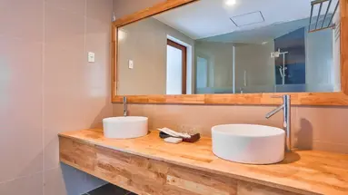MANA MUINE BEACH RESORT