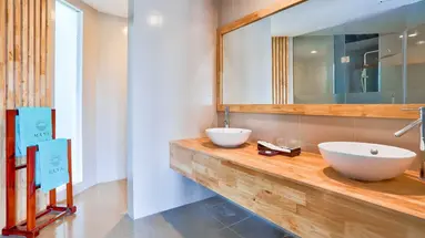MANA MUINE BEACH RESORT