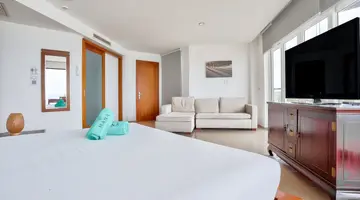 MANA MUINE BEACH RESORT